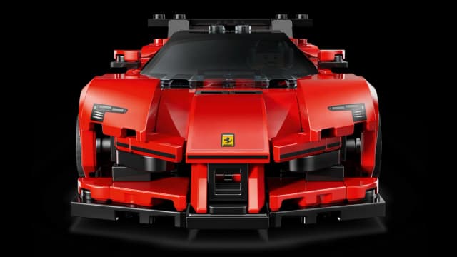 Ferrari SF90 XX Stradale Sports Car - Image 11