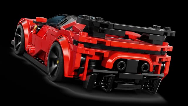 Ferrari SF90 XX Stradale Sports Car - Image 10