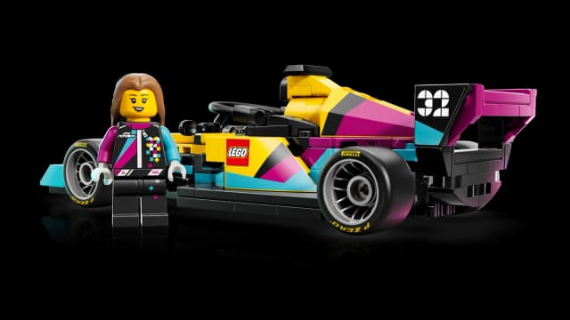 F1 ACADEMY™ LEGO® Race Car - Image 2